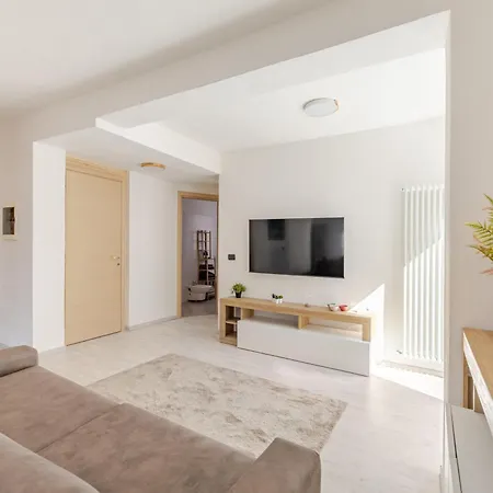 La Rondinella 2 Bedr 10 Min From Bernina Exp Appartamento